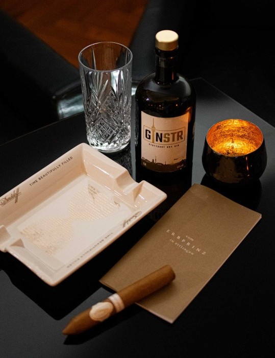 Gemütlicher Drink in der Green Horse Bar